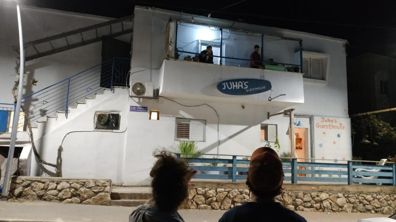 Juha'S Guesthouse - Zarqa Bay Jisr ez Zarqa Екстериор снимка