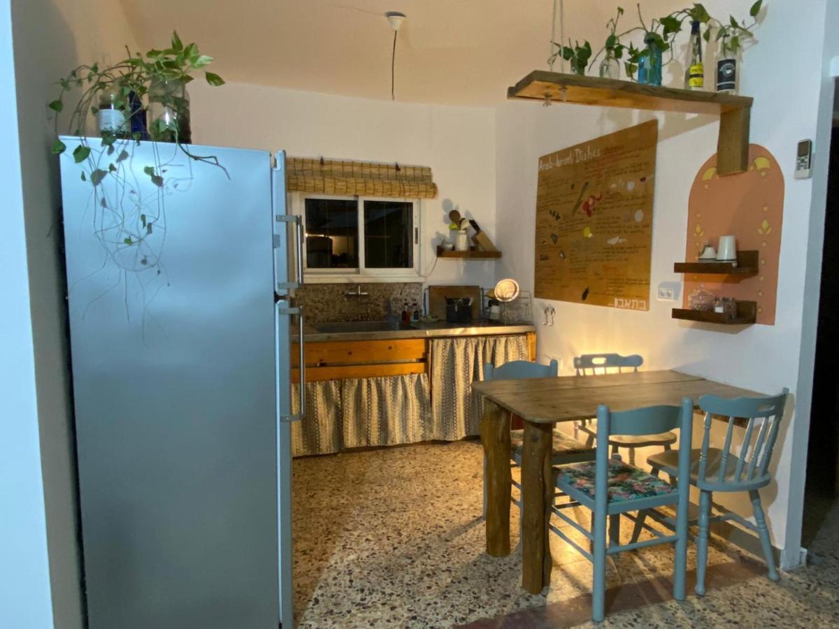 Juha'S Guesthouse - Zarqa Bay Jisr ez Zarqa Екстериор снимка
