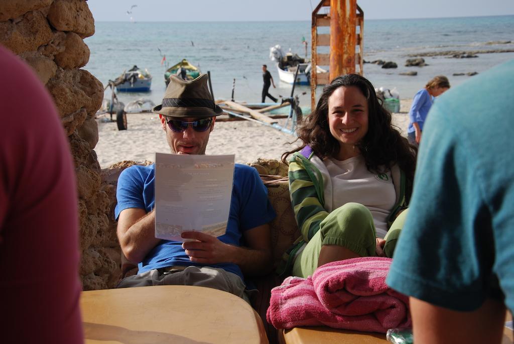 Juha'S Guesthouse - Zarqa Bay Jisr ez Zarqa Екстериор снимка
